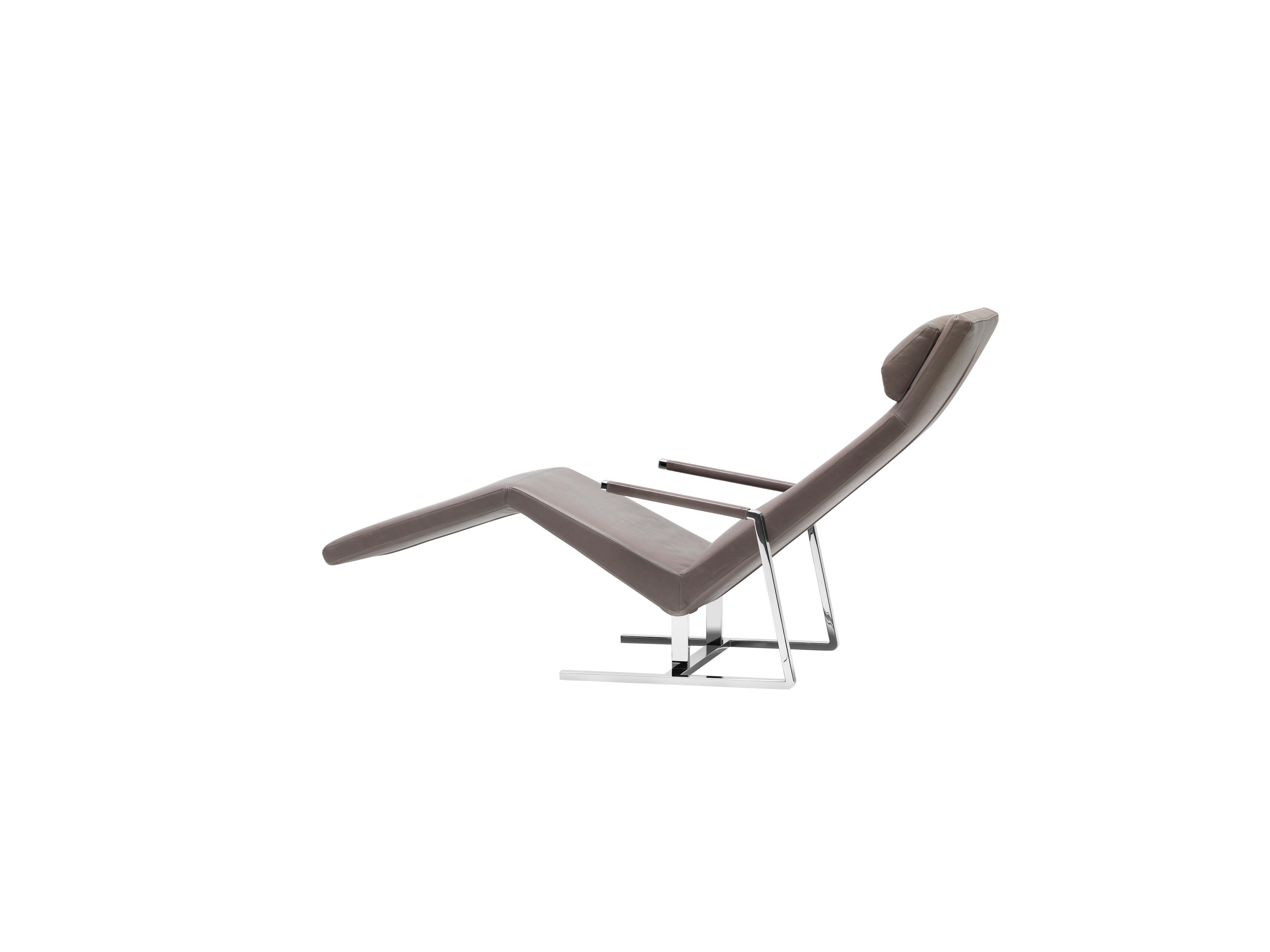 Im Angebot: De Sede Longue-Stuhl aus glänzendem Leder von Christophe Marchand, Beige (Taupe) 2