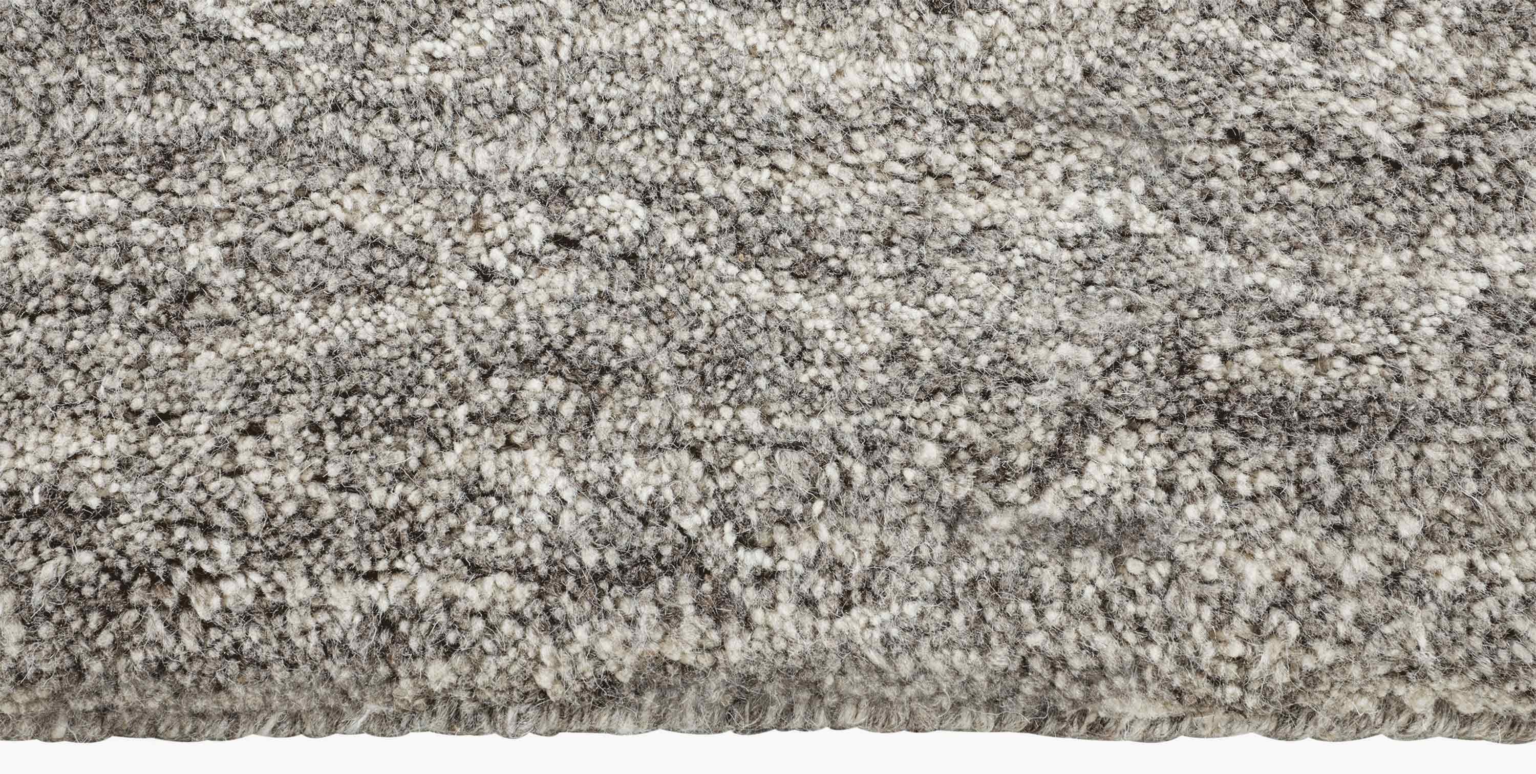 For Sale: Gray (Grey) Ben Soleimani Mina Moroccan Rug– Ultra-plush Hand-knotted Zigzag Grey 6'x9' 3