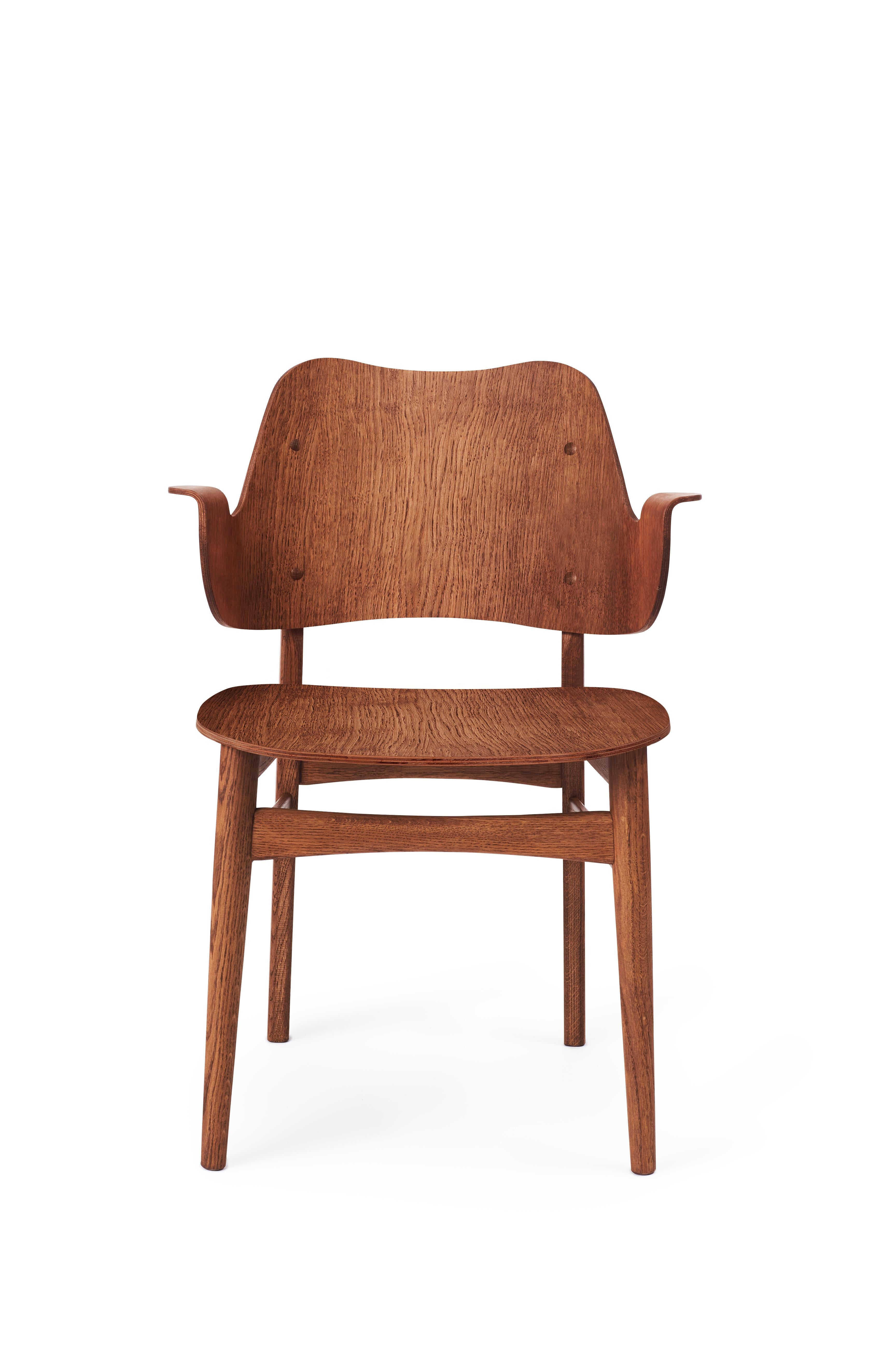 For Sale: Brown (Teak) Gesture Chair in Pure Wood, by Hans Olsen from Warm Nordic