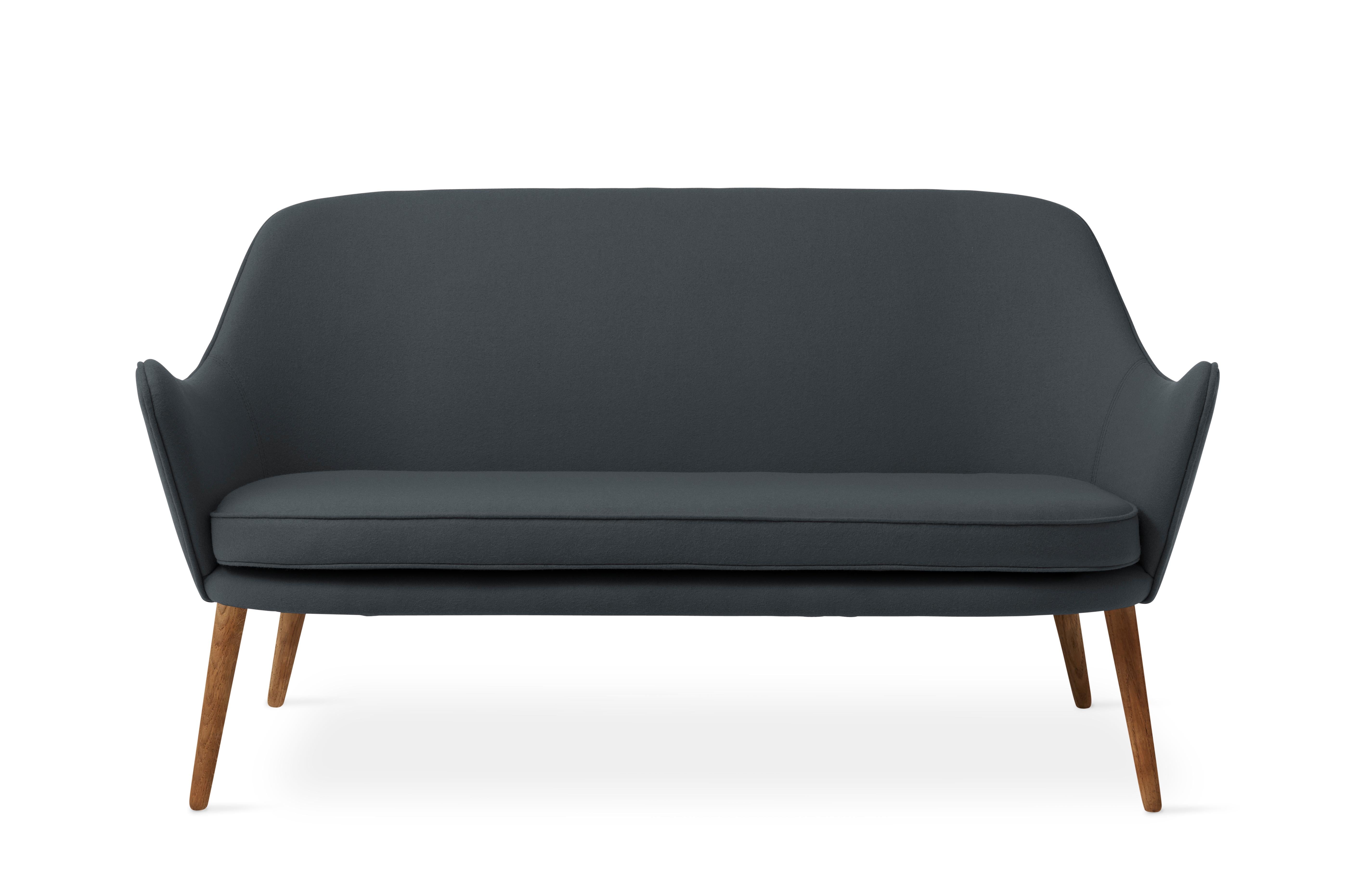 Im Angebot: Dwell 2-Sitz-Sofa, von Hans Olsen aus Warm Nordic, Blue (Hero 991)