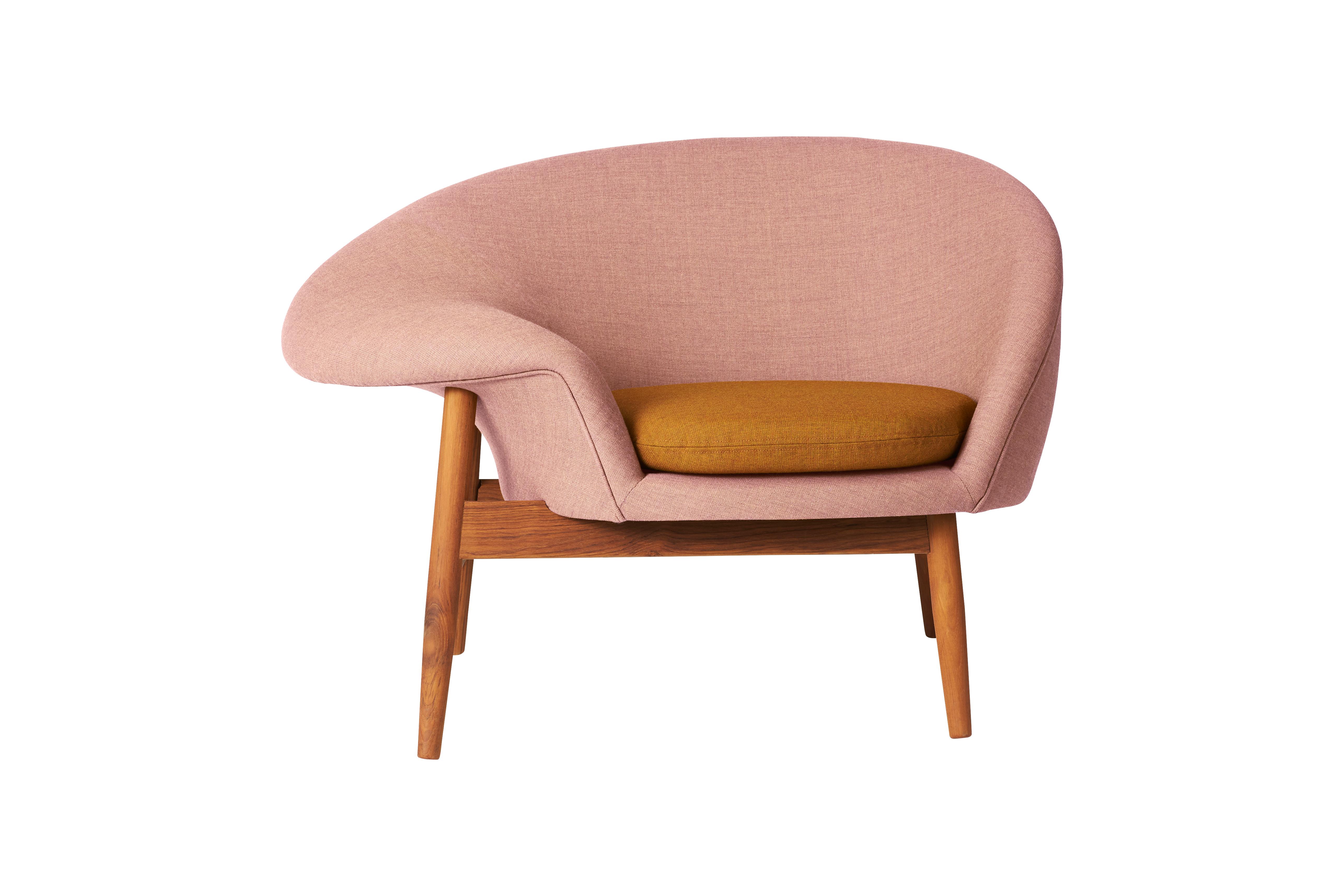 Im Angebot: Spiegelei Zweifarbiger Stuhl:: von Hans Olsen aus Warm Nordic, Pink (Canvas614, Canvas424)