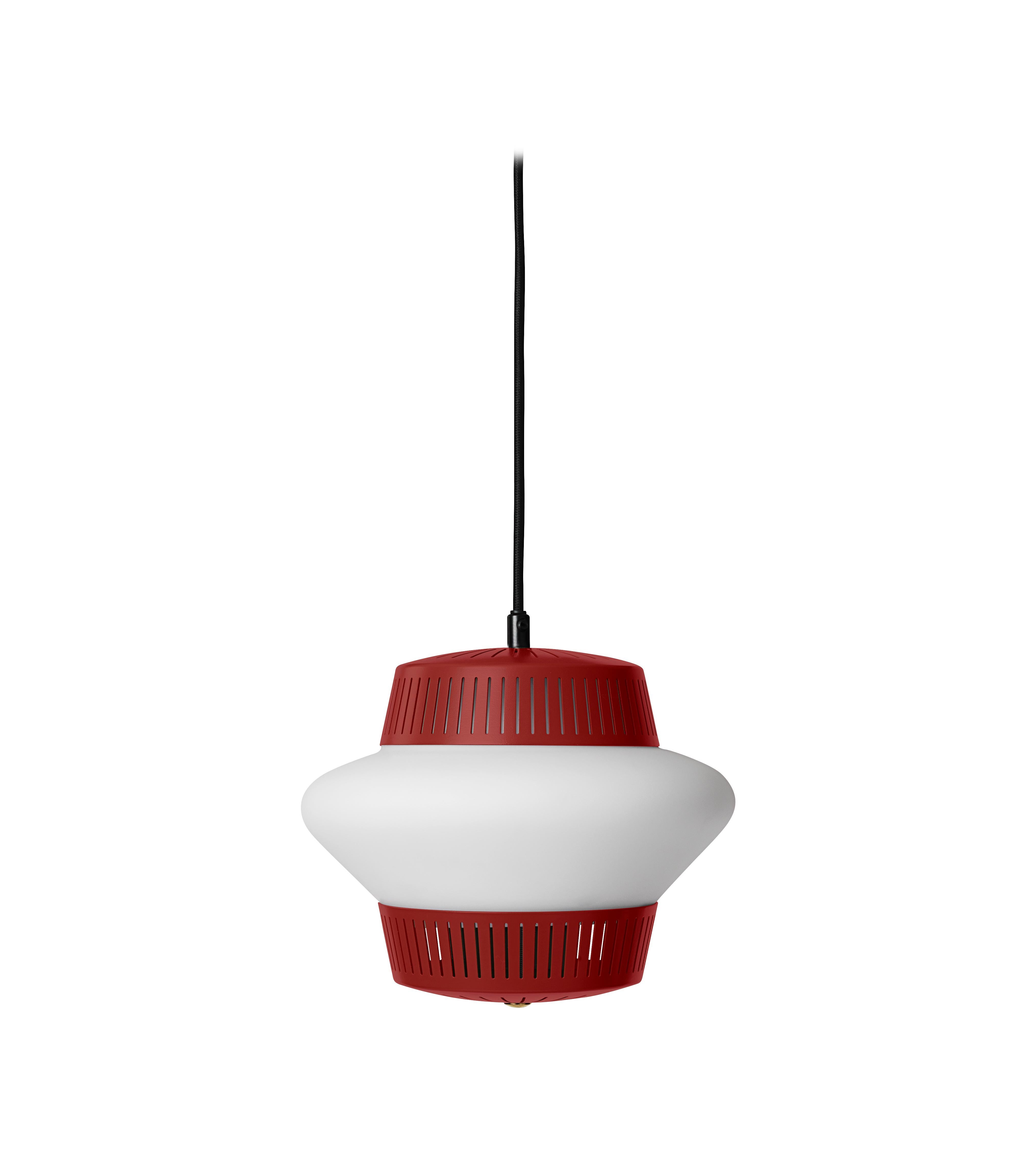 En vente : Red (Red Grape) Lampe suspendue Opal Arch:: par Arne Hovmand-Olsen de Warm Nordic