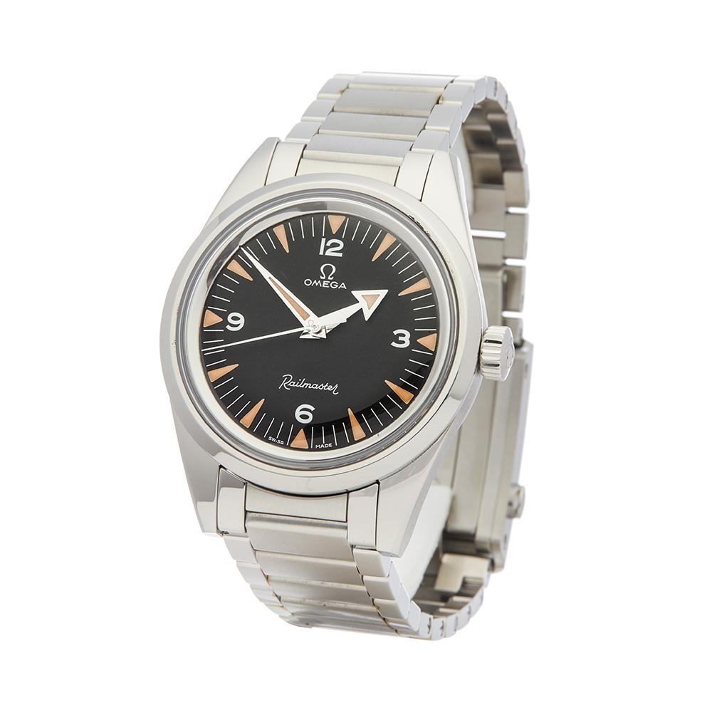 Contemporary 2017 Omega Railmaster Stainless Steel 22010382001002 Wristwatch
 *
 *Complete with: Box, Manuals & Guarantee dated 28th November 2017
 *Case Size: 38mm
 *Strap: Stainless Steel
 *Age: 2017
 *Strap length: Adjustable up to 20cm. Please