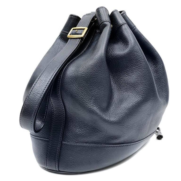 Hermes Indigo Leather Market Bag - Excellent Plus Vintage Condition; appears rarely carried and carefully stored. The classic silhouette is a drawstring bucket bag; perfect for every day enjoyment. Deep blue textured leather bucket bag holds