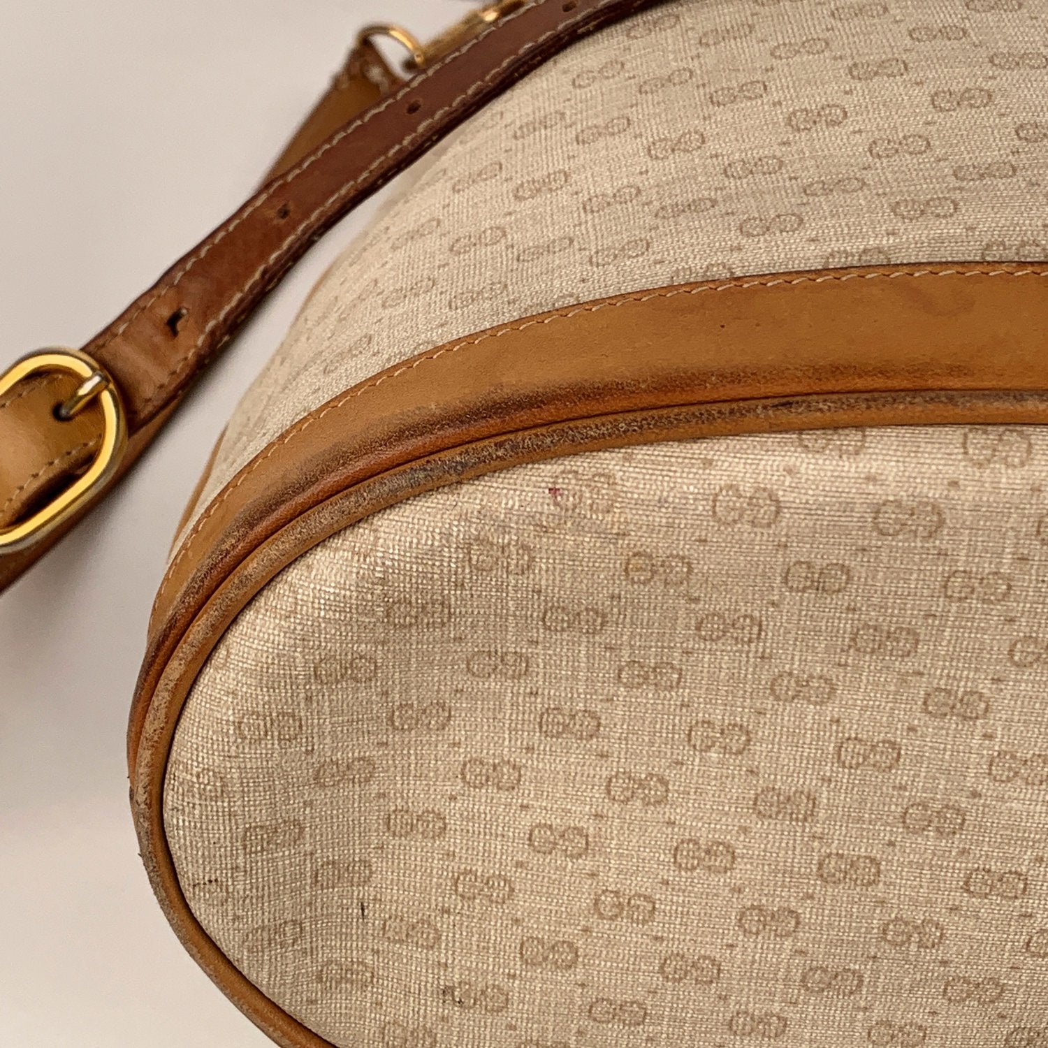gucci monogram bucket bag