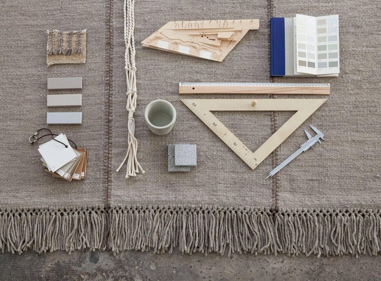 Mia Medium Stone HandLoomed Wool Dhurrie Rug by Nani Marquina For Sale at 1stDibs