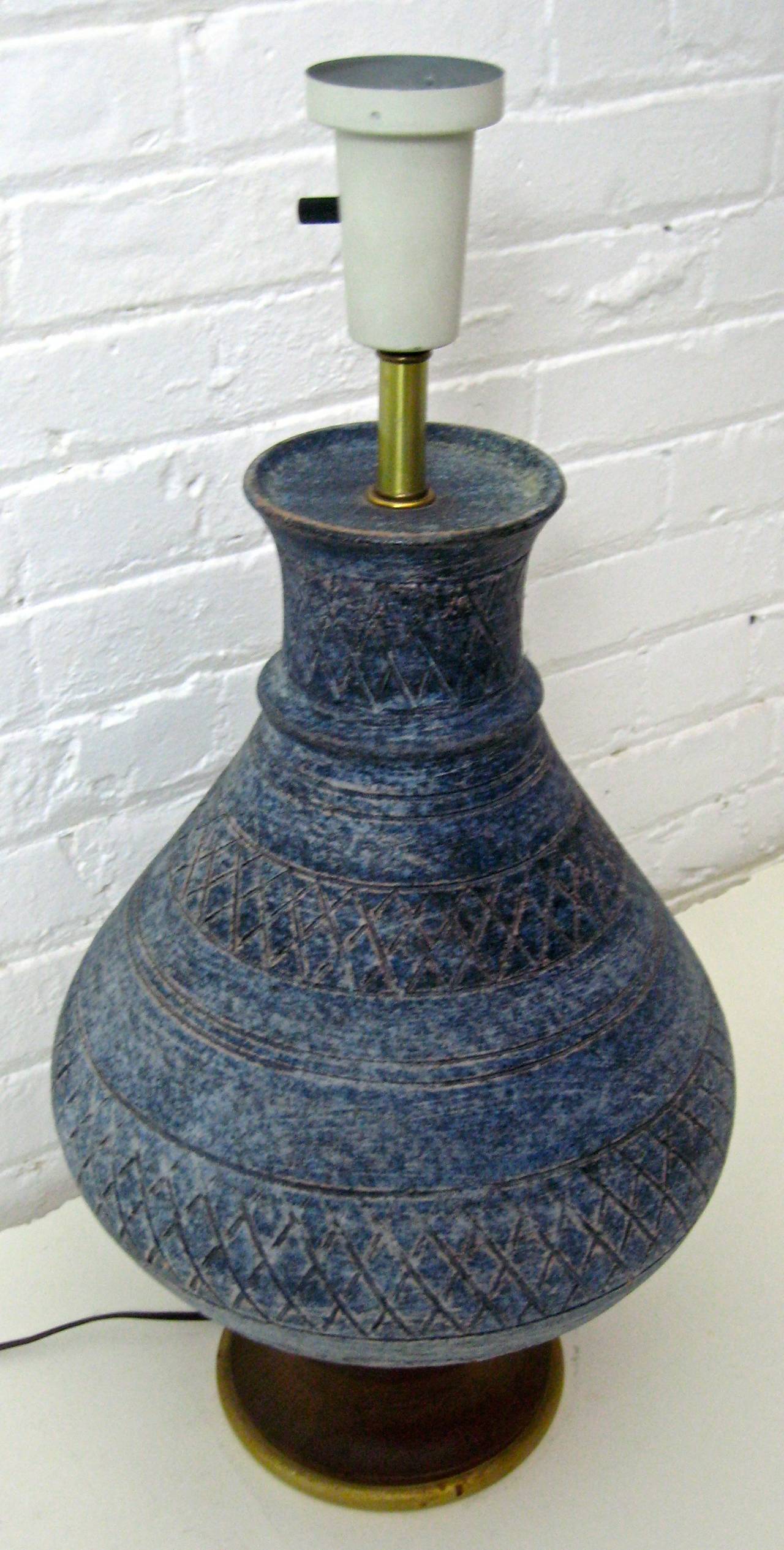 Unknown Mid-Century Modern Italian Pottery Lamp