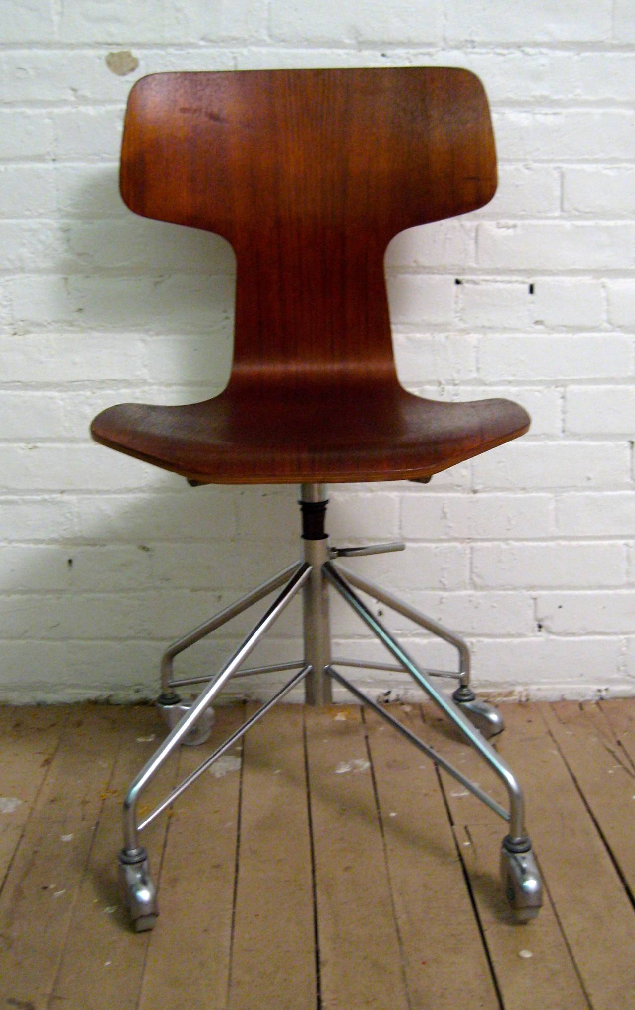 Mid-Century Modern Arne Jacobsen for Fritz Hansen Teak Desk Chair Model 3103