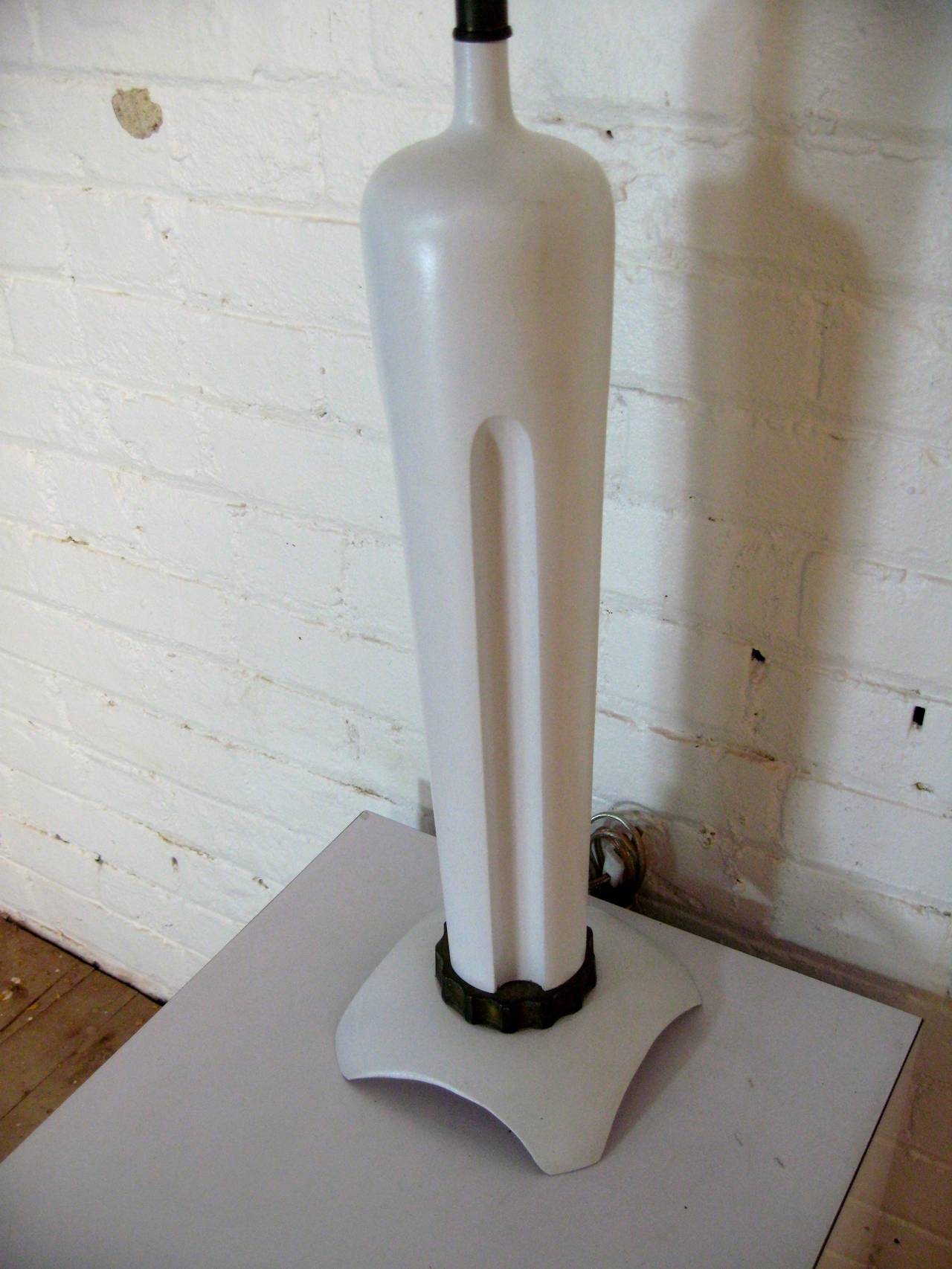 Parzinger Style Modern Table Lamp In Good Condition In Garnerville, NY
