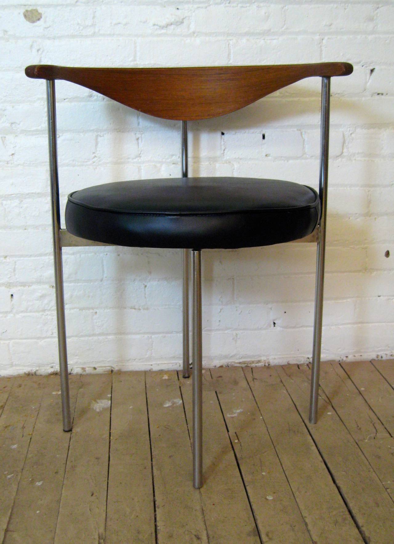 Frederick Sieck for Fritz Hansen 3200 Elbow Armchair