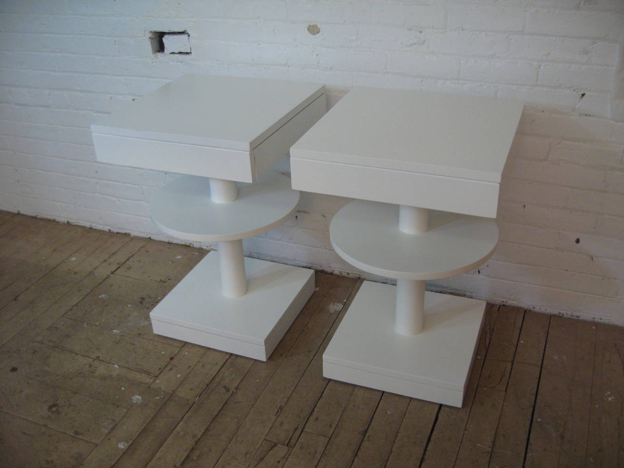 Moderne Lacquered End Tables in the Manner of Tommi Parzinger 3