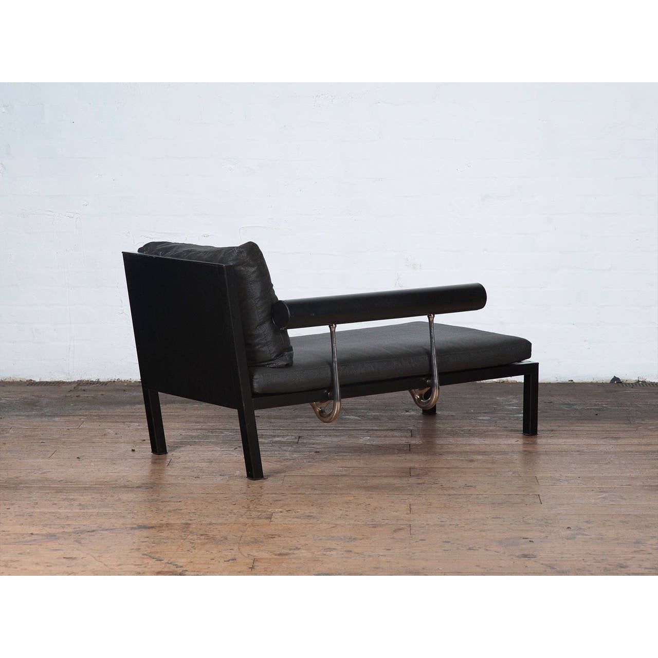 Mid-Century Modern 1980s Black Leather Chaise Longue by Antonio Citterio for B&B Italia