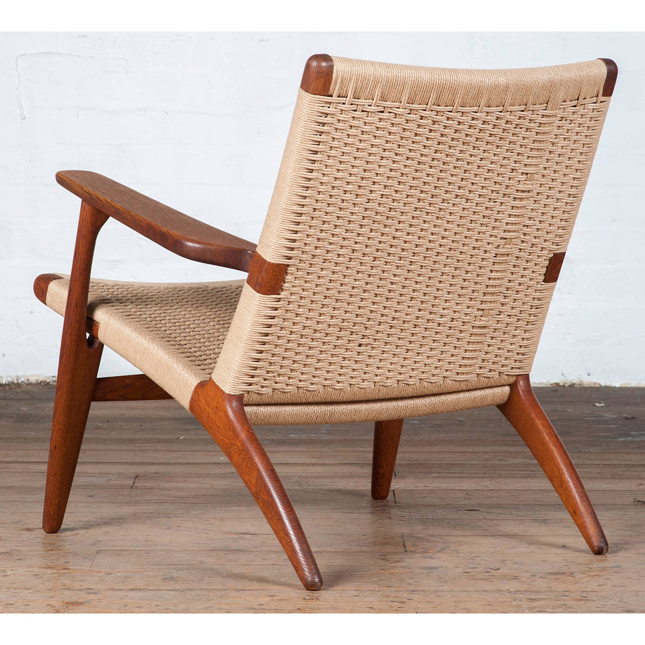 Oak Pair of Mid-Century CH-25 Easy Chairs by Hans J. Wegner
