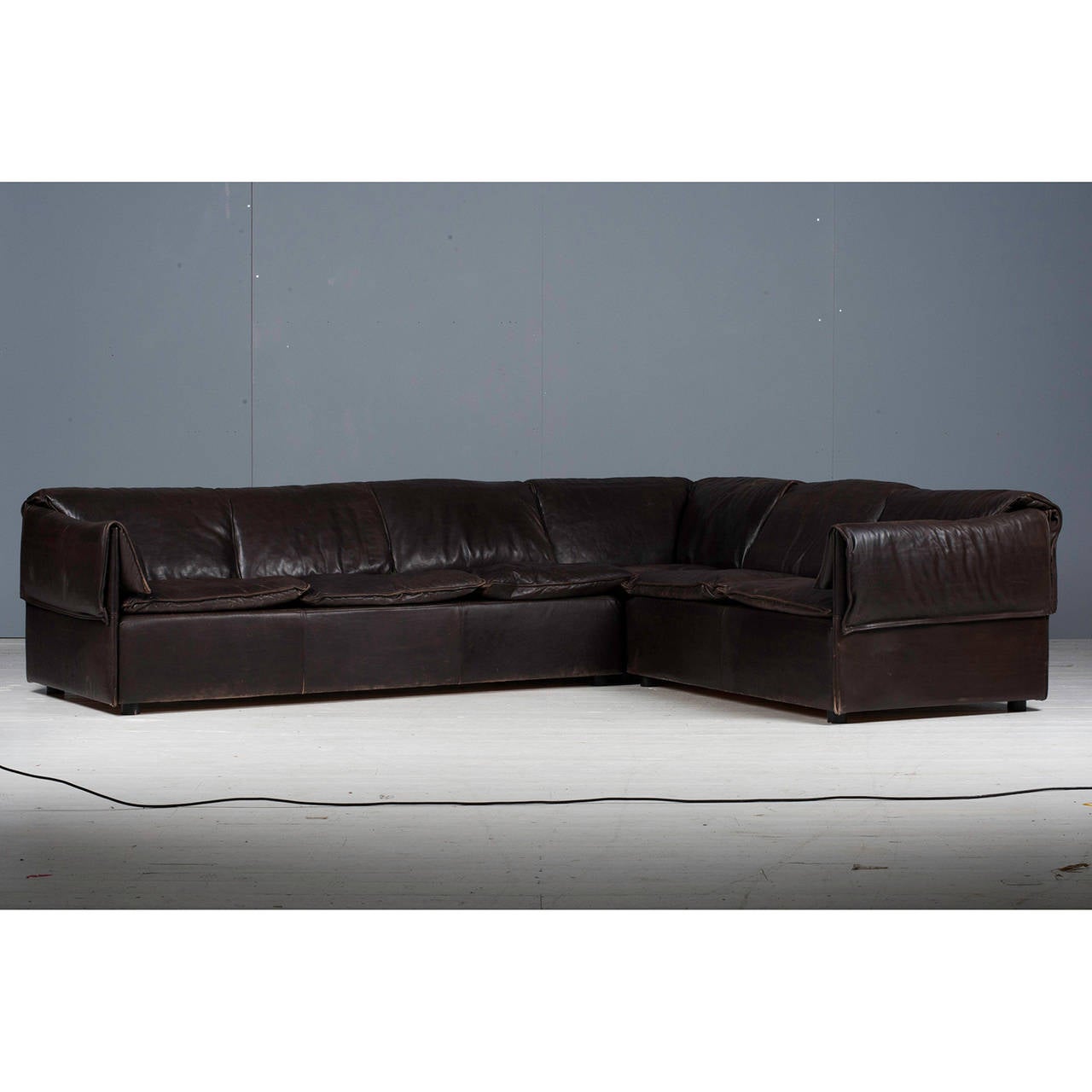 Amazing corner sofa, 'Lotus' model, manufactured by Niels Eilersen, Denmark. Everyone can lounge on this 6 module sofa. Super thick buffalo leather upholstery in excellent condition. One of the most comfortable sofas we have ever sat on! A great