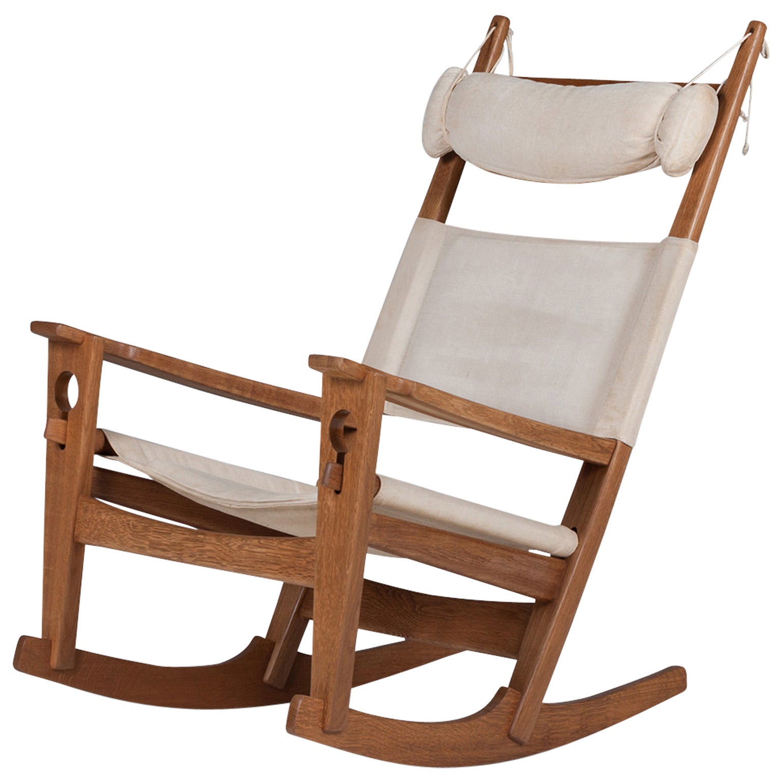 Vintage Danish Keyhole 675 Rocking Chair by Hans J. Wegner, 1967 For Sale