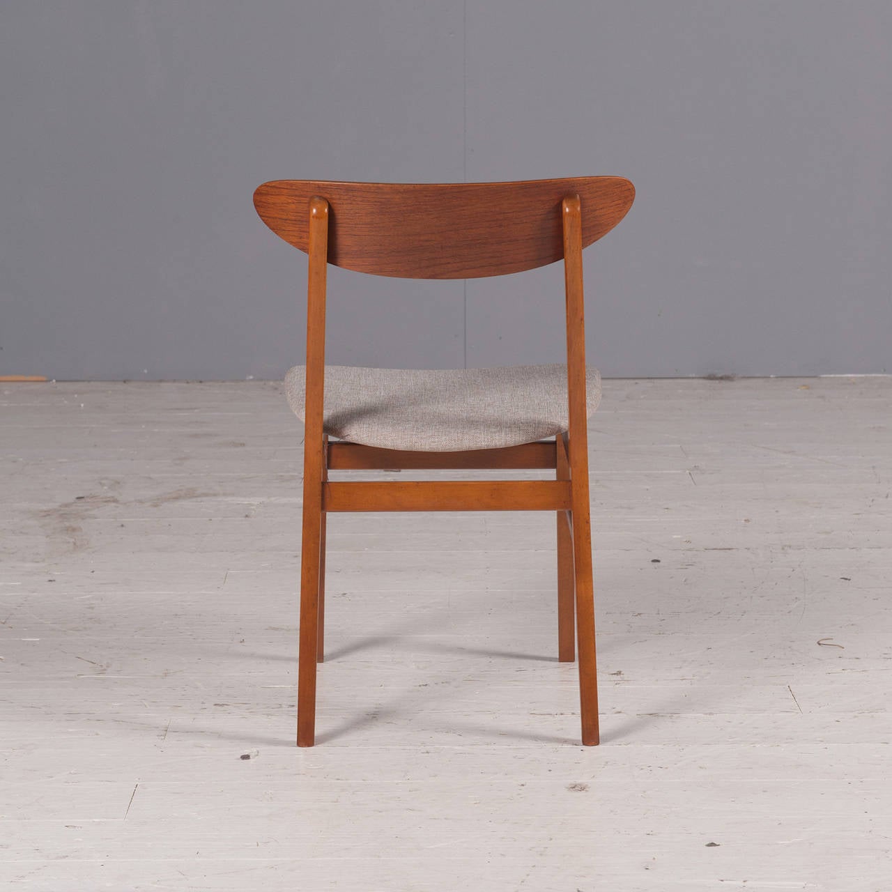 Danish Farstrup Oval Back Dining Chairs in Teak Set of Eight, 1960s In Excellent Condition For Sale In Melbourne, Victoria