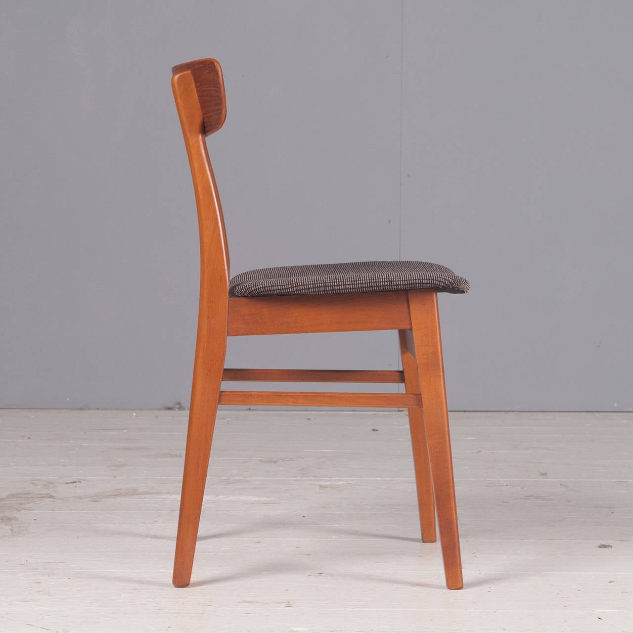 Mid-Century Modern Danish Farstrup V Back Dining Chairs in Teak Set of Six, 1960s For Sale