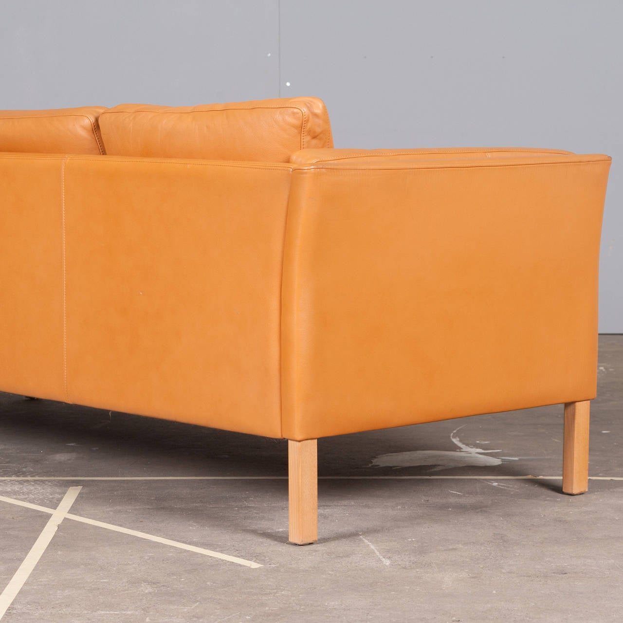 Danish Three-Seater Sofa in Honey Tan Leather, 1960s For Sale 3