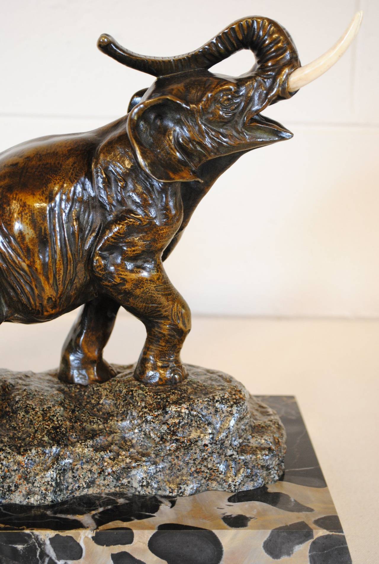 French Art Deco Period Bronze Signed Rochard In Excellent Condition For Sale In Armadale, Victoria