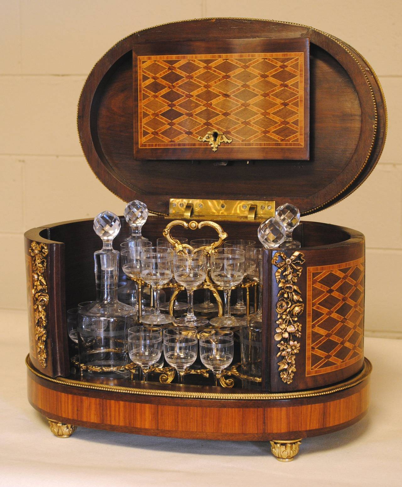 Late 19th Century Signed Diehl Antique Mahogany and Kingwood French Cased Tantalus Set For Sale