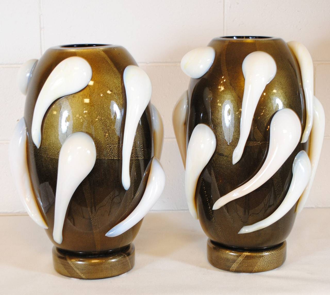 Pair of Vintage Italian Glass Vases by Pino Signoretto In Excellent Condition In Armadale, Victoria