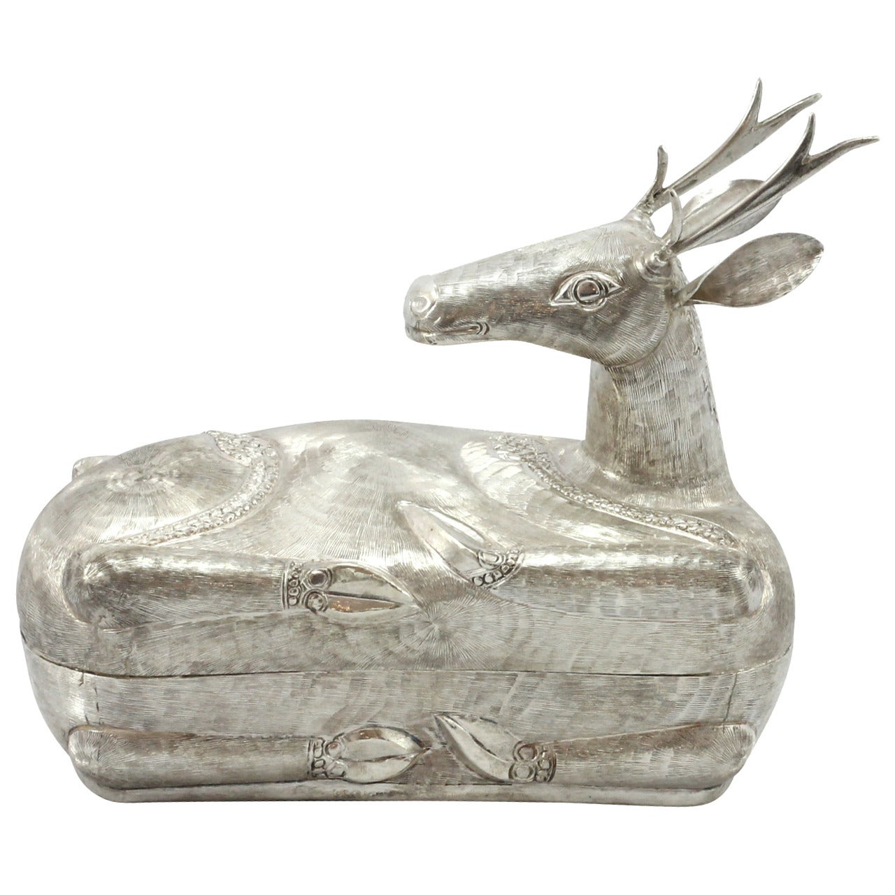 Cambodian Silver Deer Shaped Betel Nut Container For Sale