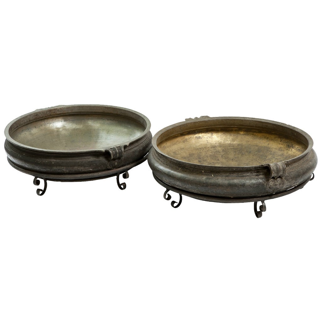 Pair of 19th Century Large Bell Metal Bronze Urli Cooking Pots For Sale