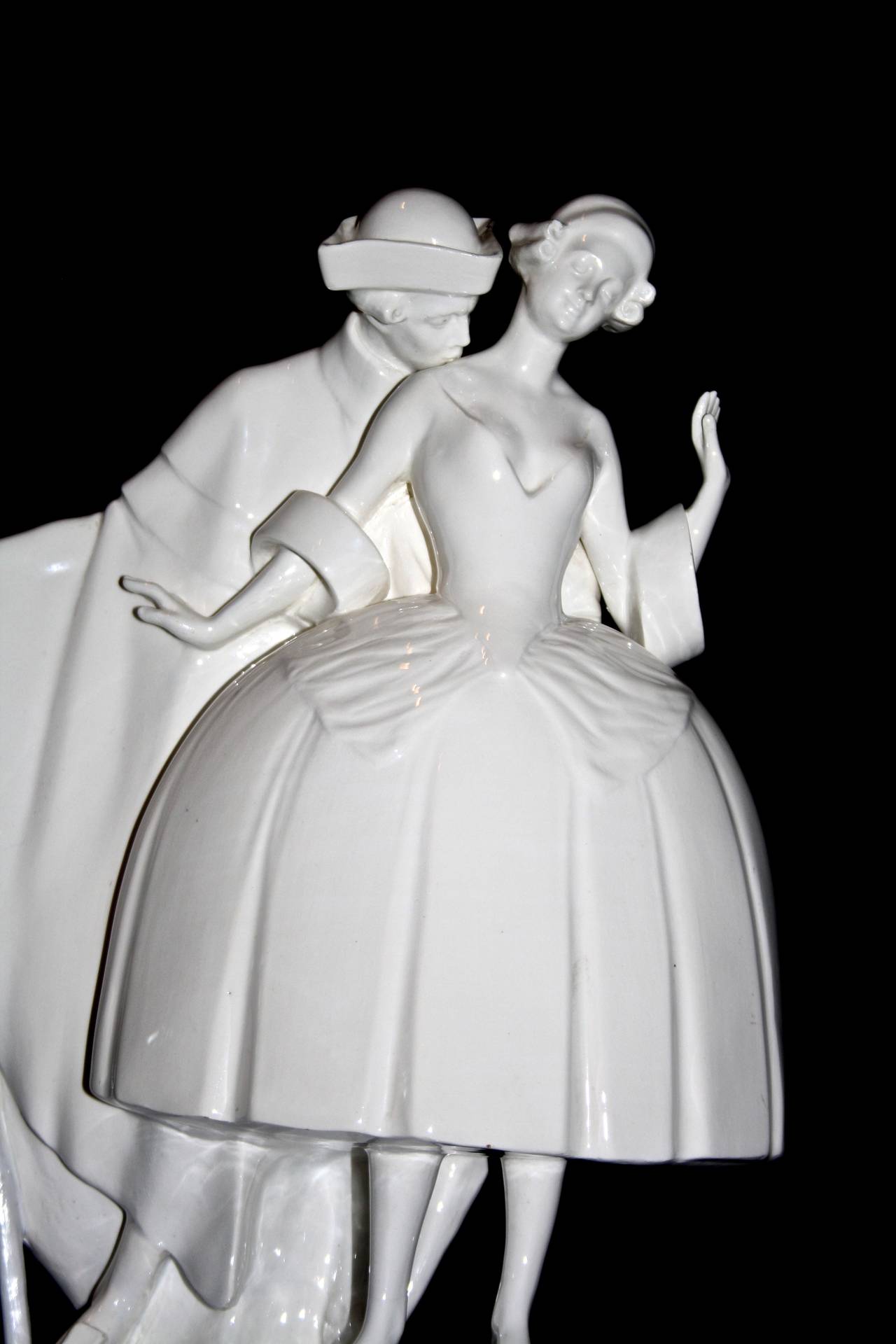 A stunning example of early Goldscheider in the Art Deco or Nouveau Period
Model Number 5517
Snow white ceramic with a variated Royal Blue Base
Exquisitely modelled with all the finer Details ones comes to expect from the quality firm