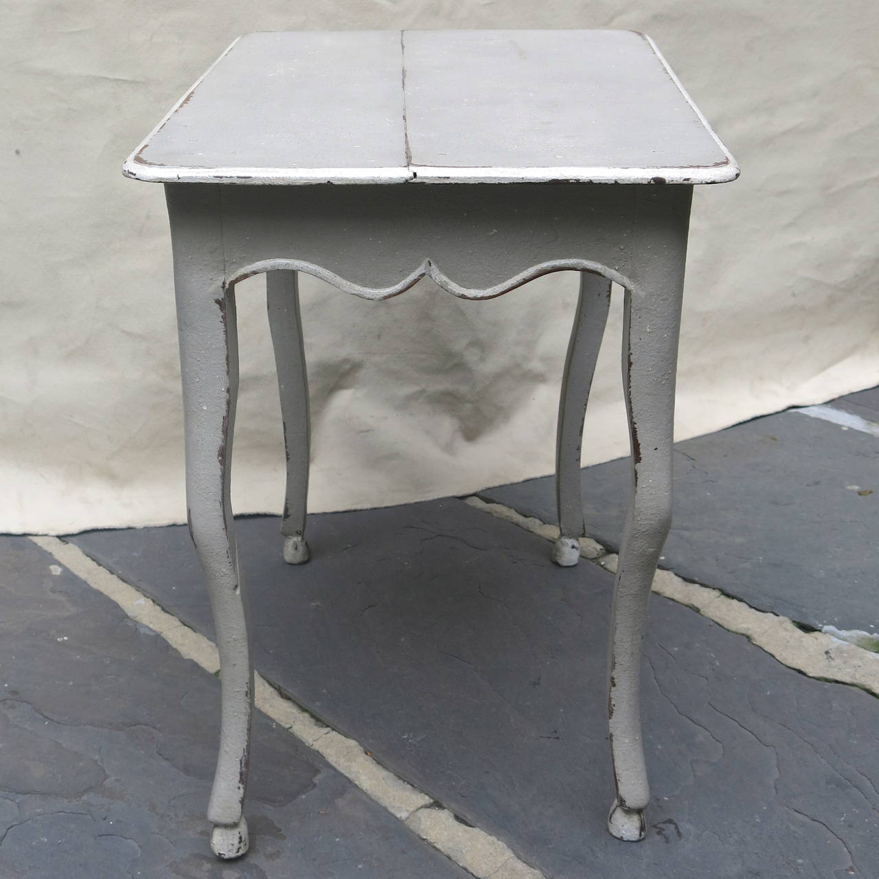 18th Century Louis XV Feet of Doe Table In Good Condition In New Orleans, LA
