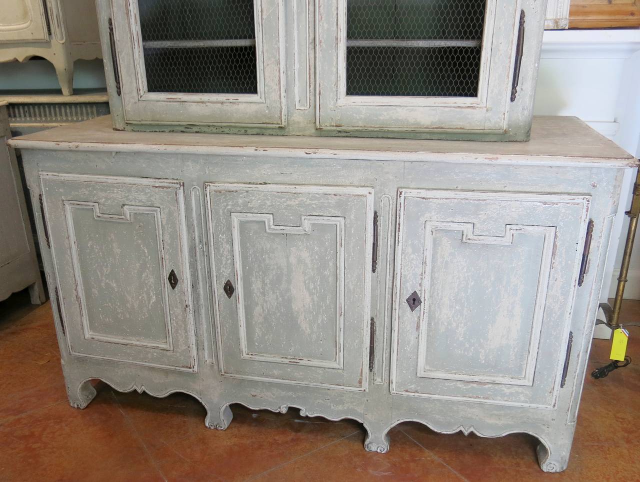 Grand 18th Century Louis XIV Buffet a Deux Corps In Good Condition For Sale In New Orleans, LA