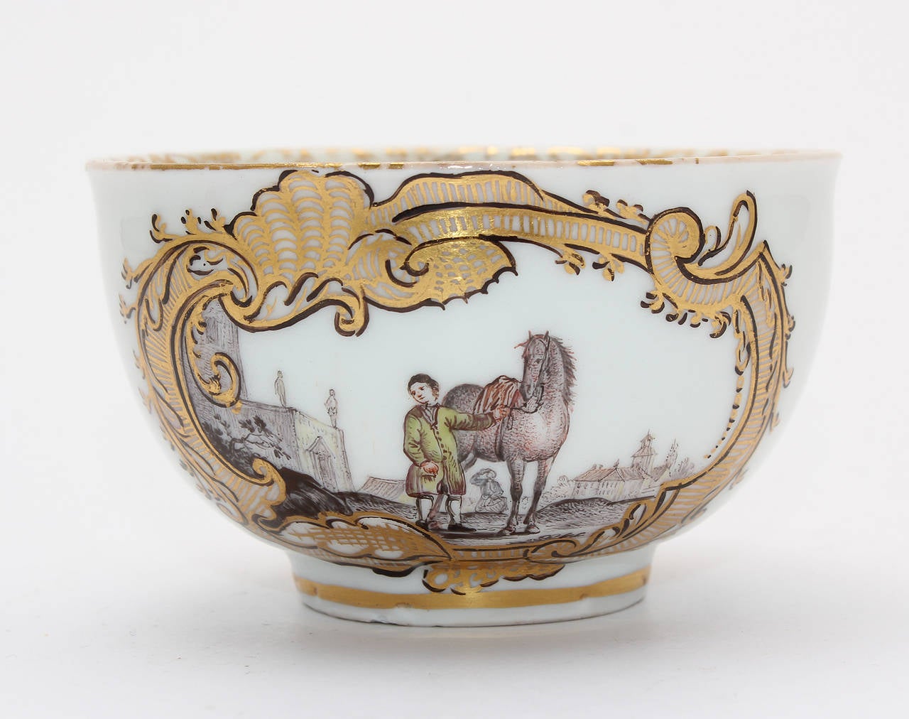 Meissen Tea Bowl and Saucer, Equestrian Scene, circa 1745 In Good Condition For Sale In Geelong, Victoria