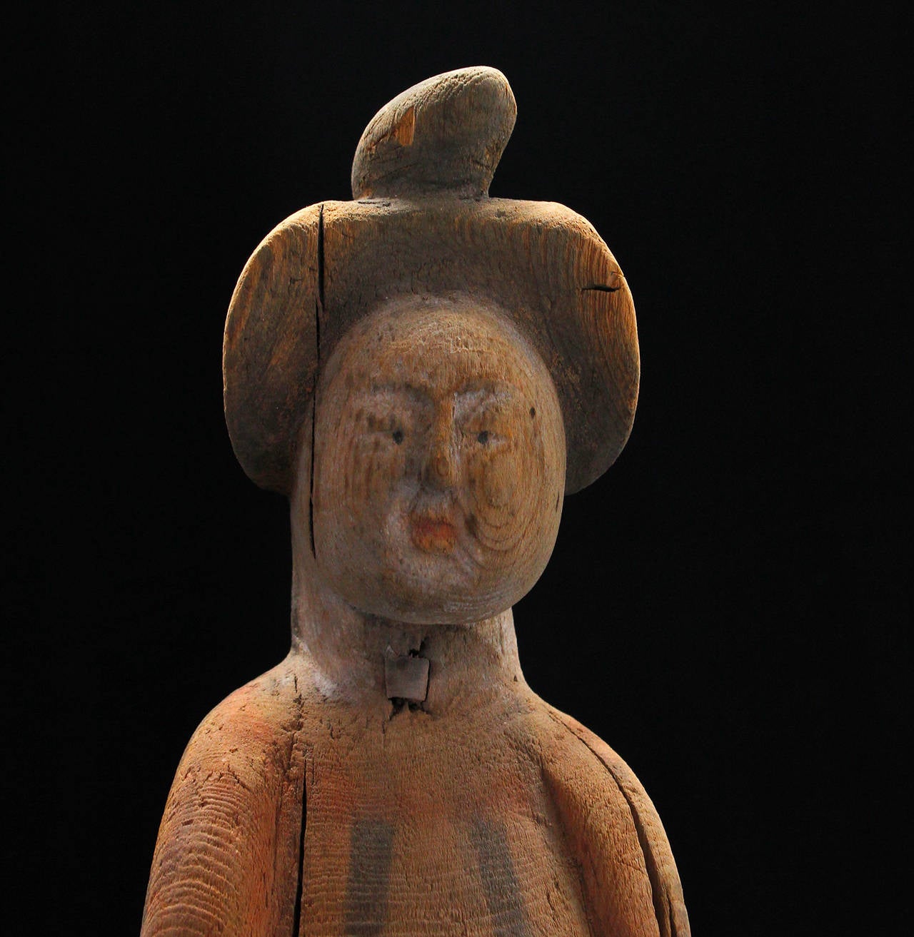Archaistic Tang Dynasty Figure of a Lady, Wood with Pigments, 8th Century AD For Sale