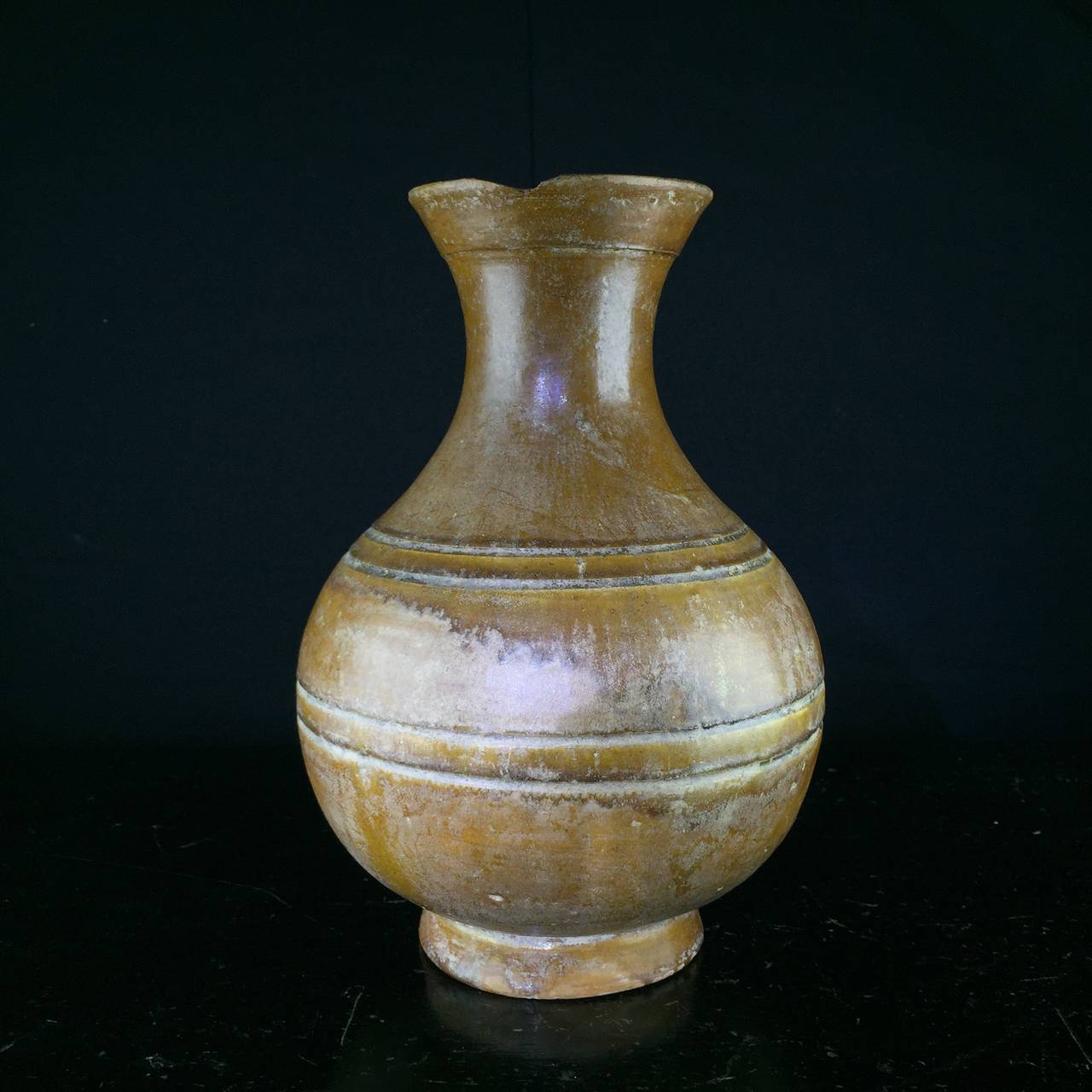 Chinese amber glaze Hu, Eastern Han Dynasty 25-221 AD In Good Condition In Geelong, Victoria