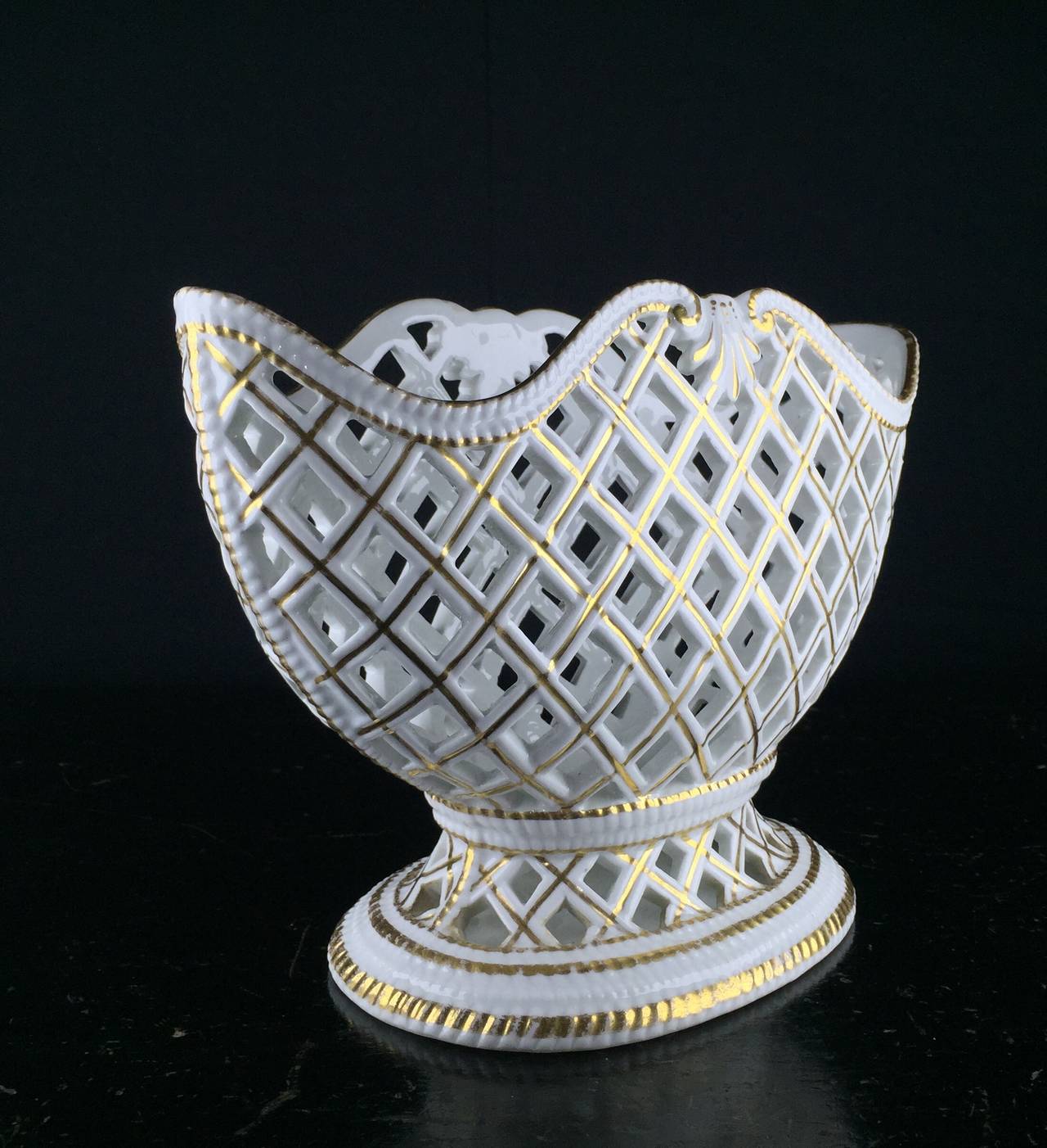 Baroque Meissen Basket Weave ‘Flaschenständer, ’ circa 1745 For Sale