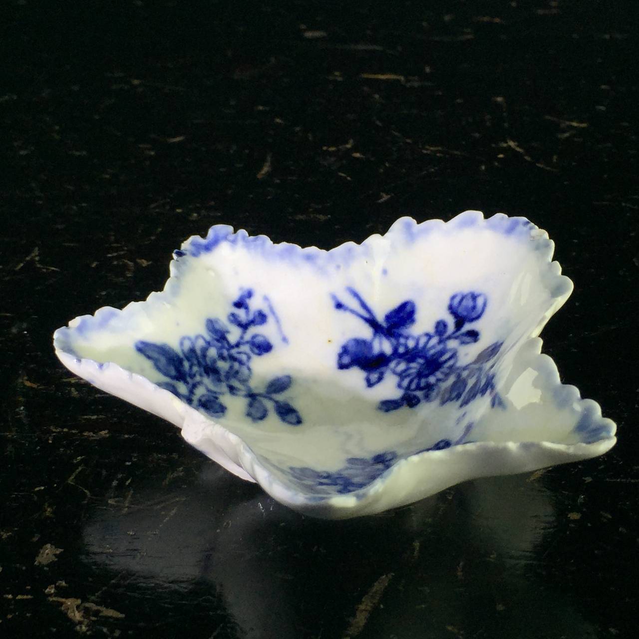 Champion's Bristol leaf shape pickle dish, c. 1775