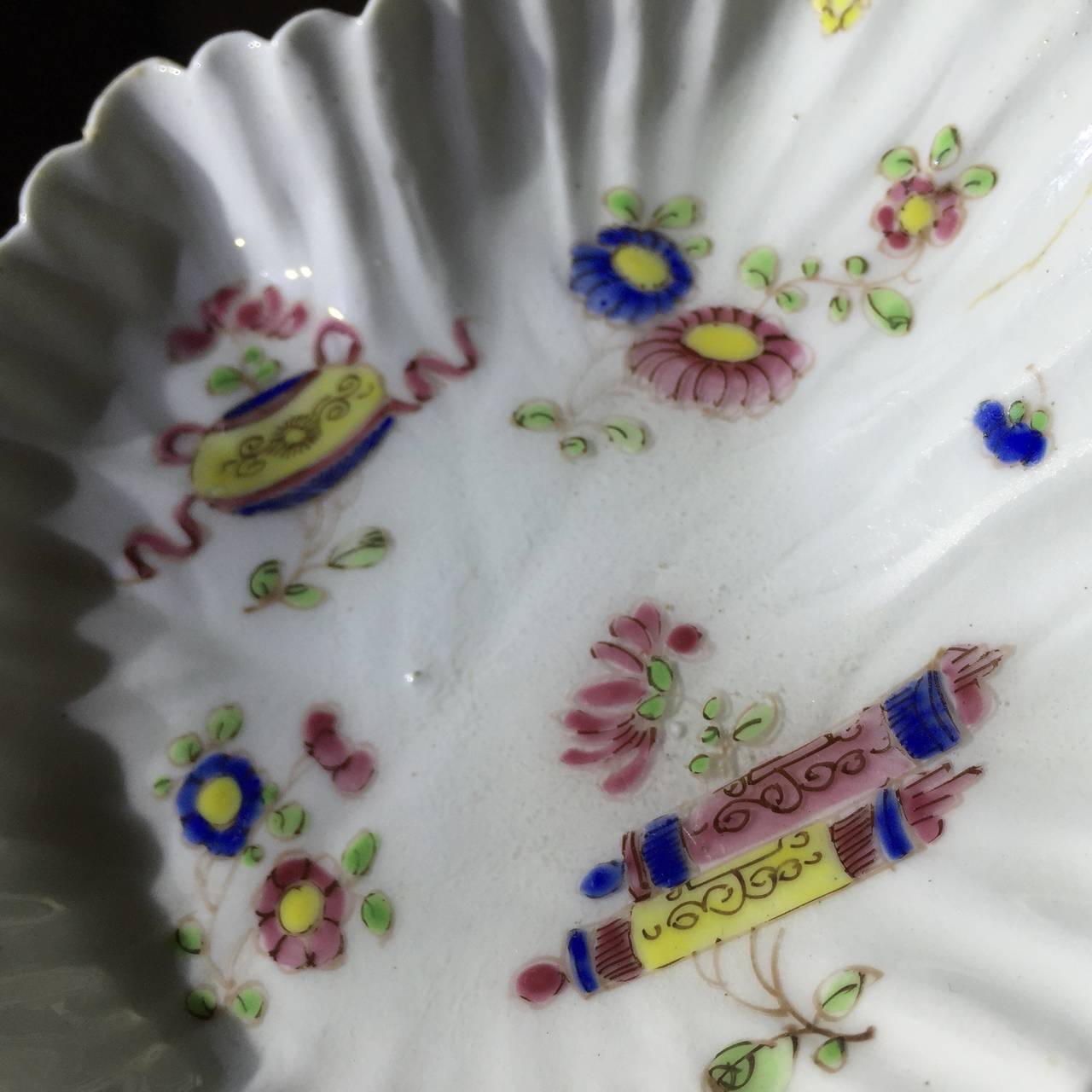 English Pair of Bow Pickle Leaf Dishes, Brightly Enameled, circa 1755