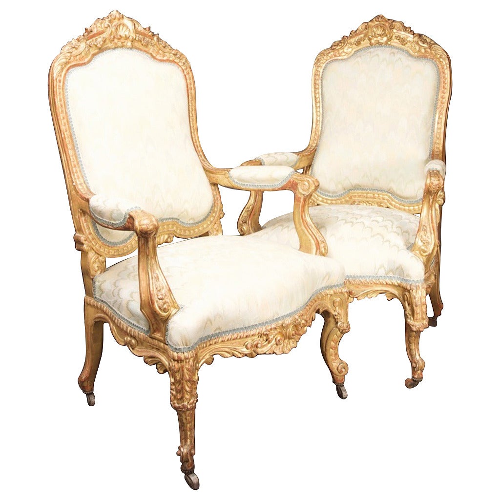 19th Century A Pair Of French Giltwood Fauteuils, Louis XV Style For Sale