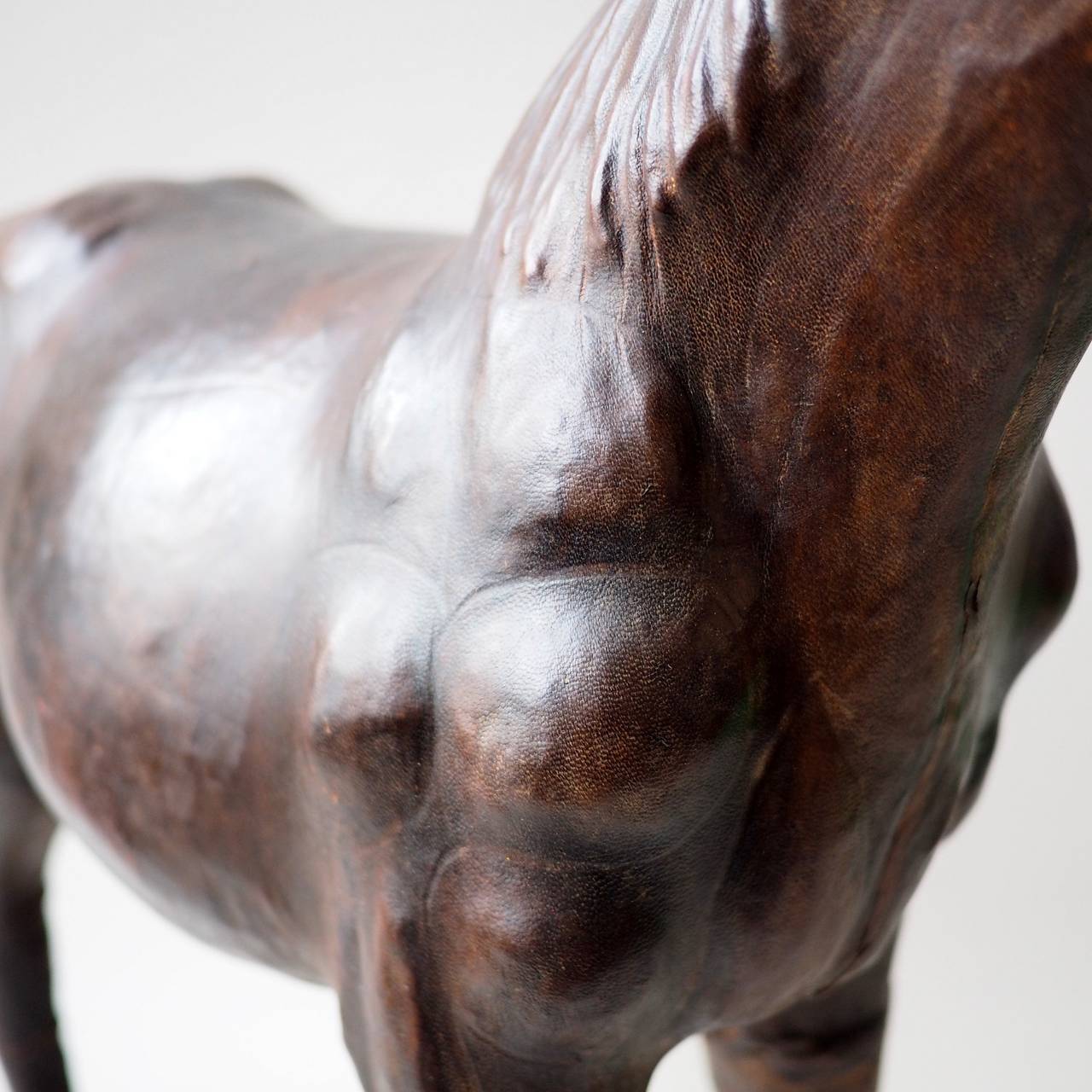 Leather Horse Figurine In Fair Condition In Fitzroy, Victoria