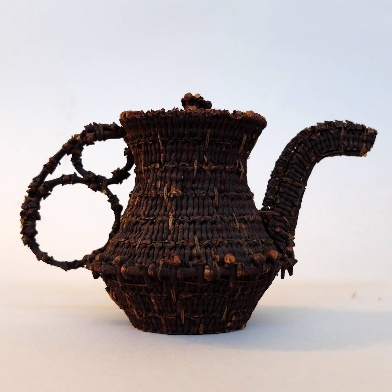Miniature Clove Tea Set In Good Condition For Sale In Fitzroy, Victoria
