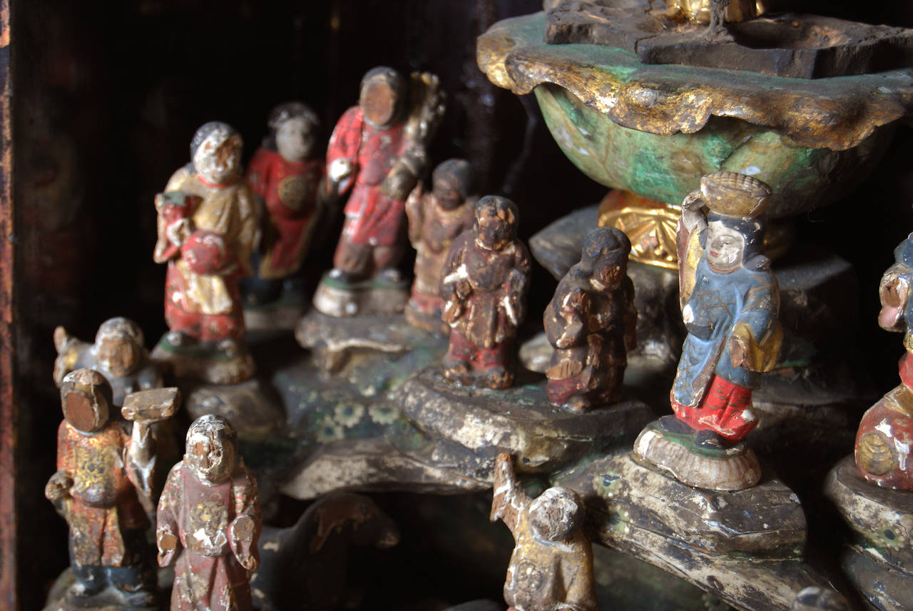 Antique Japanese Zushi, Personal Buddhist Shrine, Momoyama Period, 16th Century In Good Condition In Prahran, Victoria