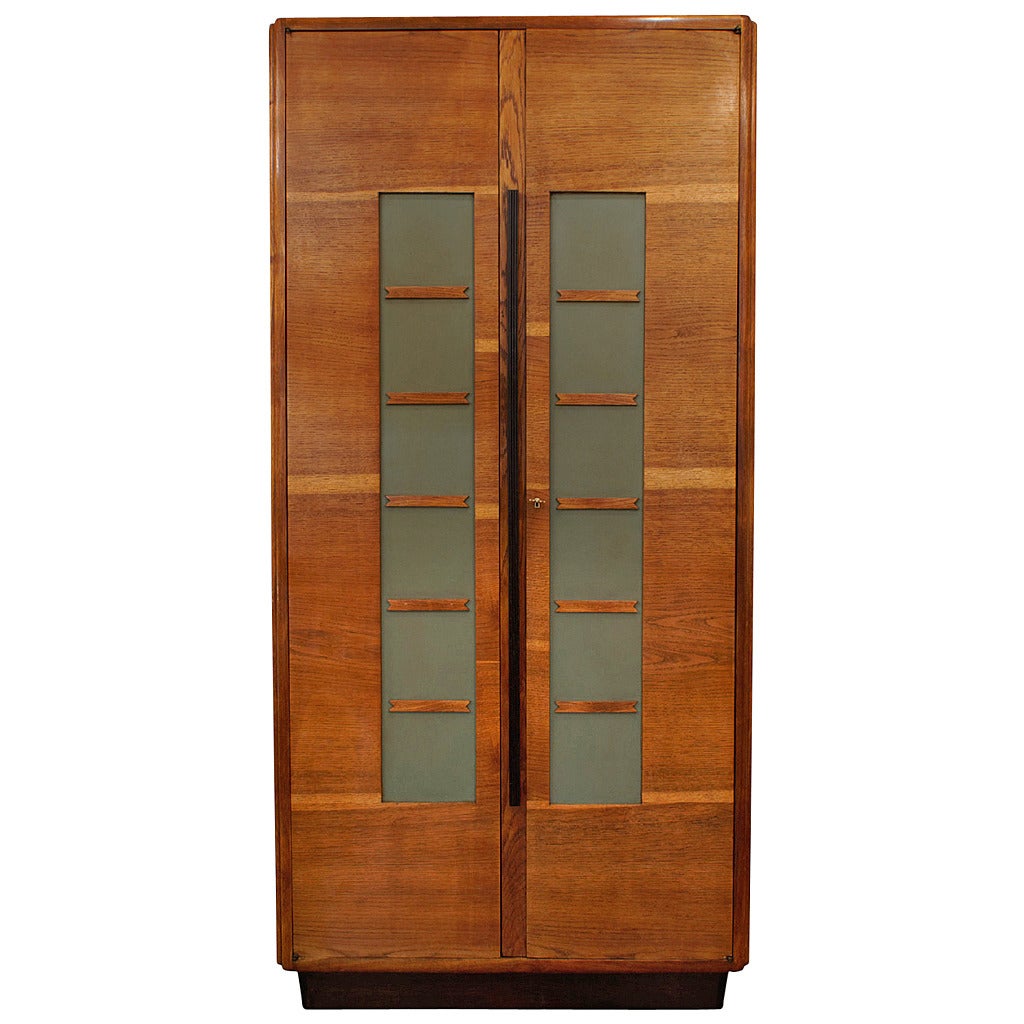 Cabellini & Co Oak Modernist Cupboard, Italy, circa 1930 For Sale