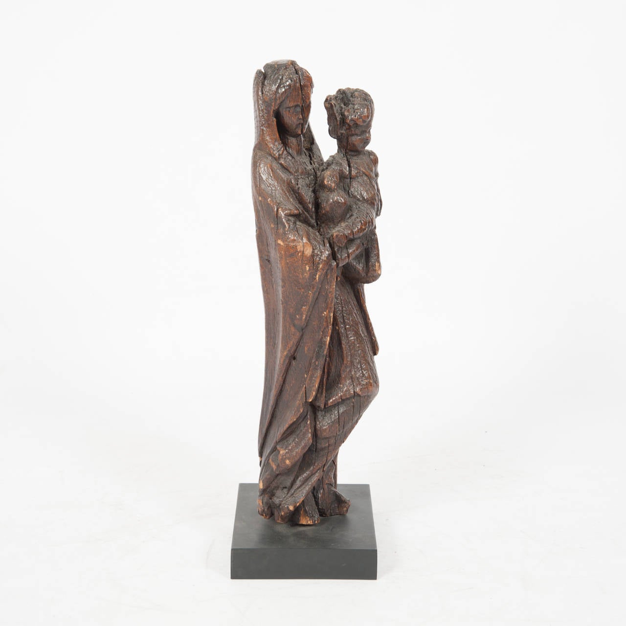 Italian 17th Century Carving of Madonna and Child Sculpture In Good Condition For Sale In Sydney, NSW
