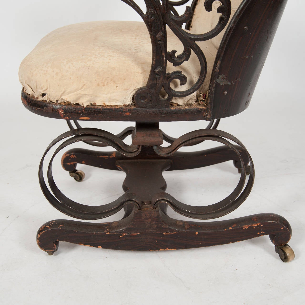 American Rocking Chair, circa 1890 For Sale at 1stDibs