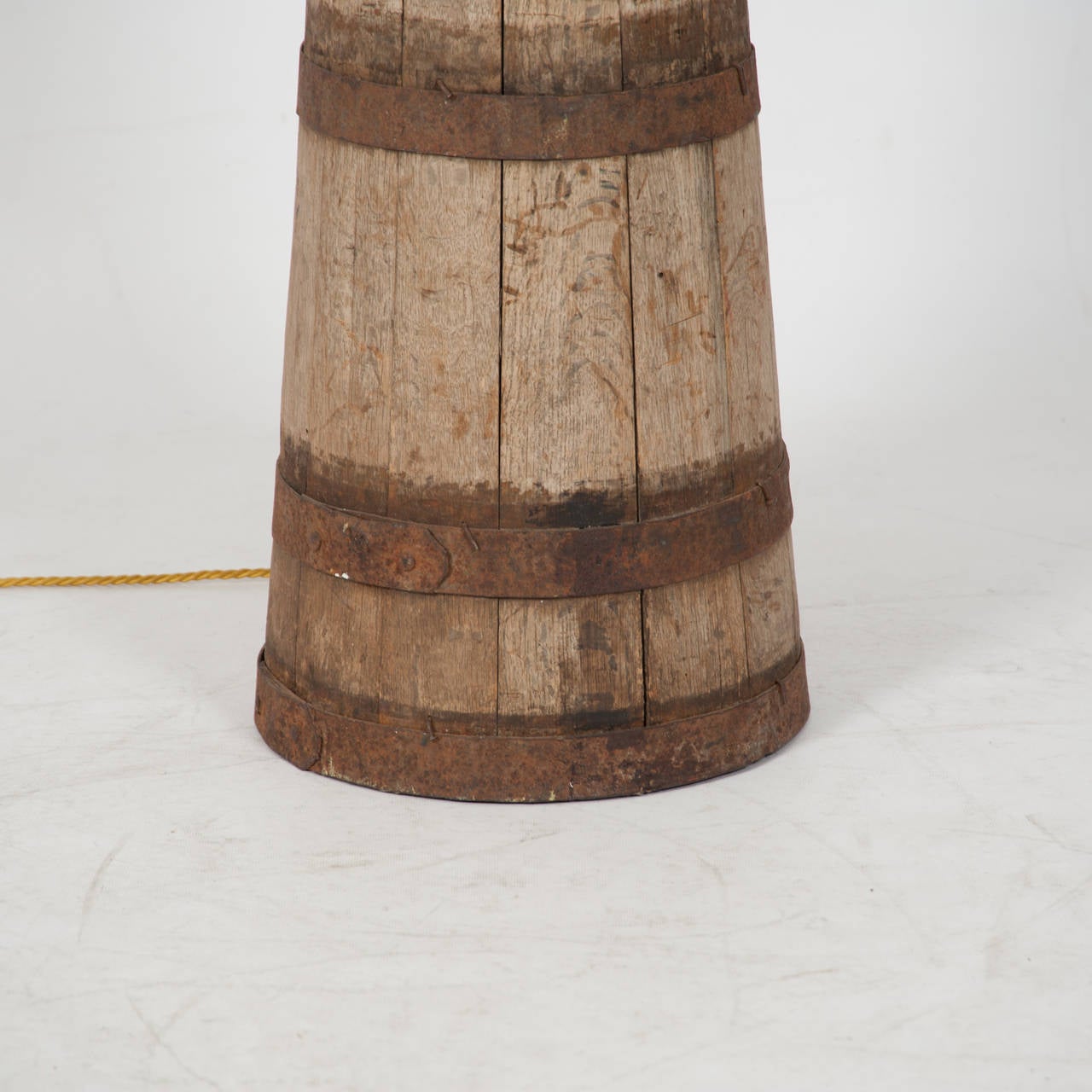 19th Century Dutch Coopers-Made Barrel Butter Churn, Now Electrified as a Lamp

Height 1400 
Length 240 
Depth  240