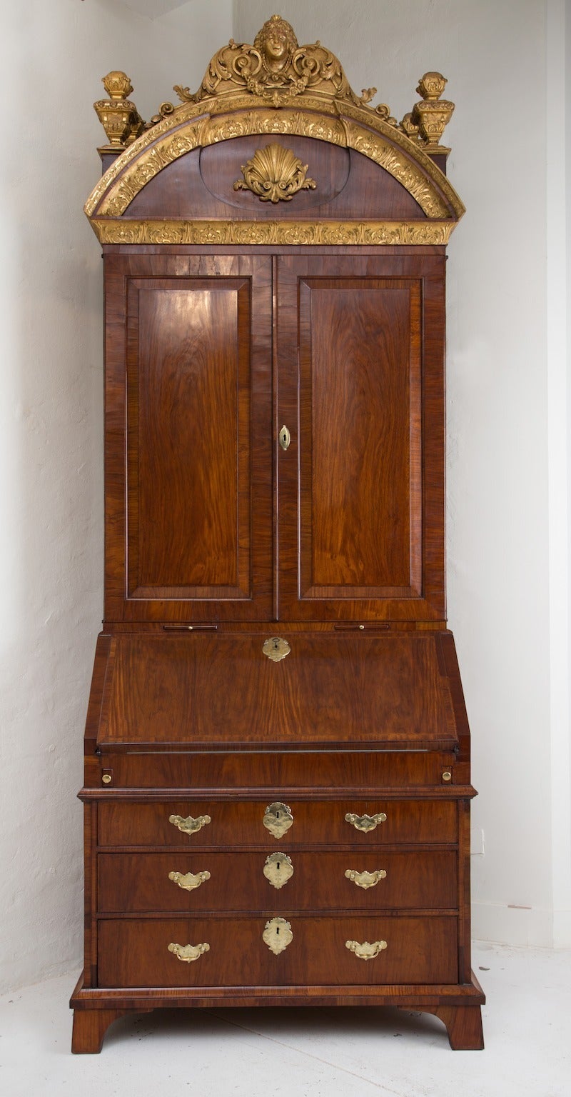 An important George I Padouk and gilt-gesso Bureau-Cabinet In Excellent Condition In Banksmeadow, NSW