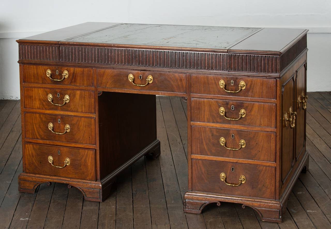 English George III Mahogany Enclosed Pedestal Desk For Sale