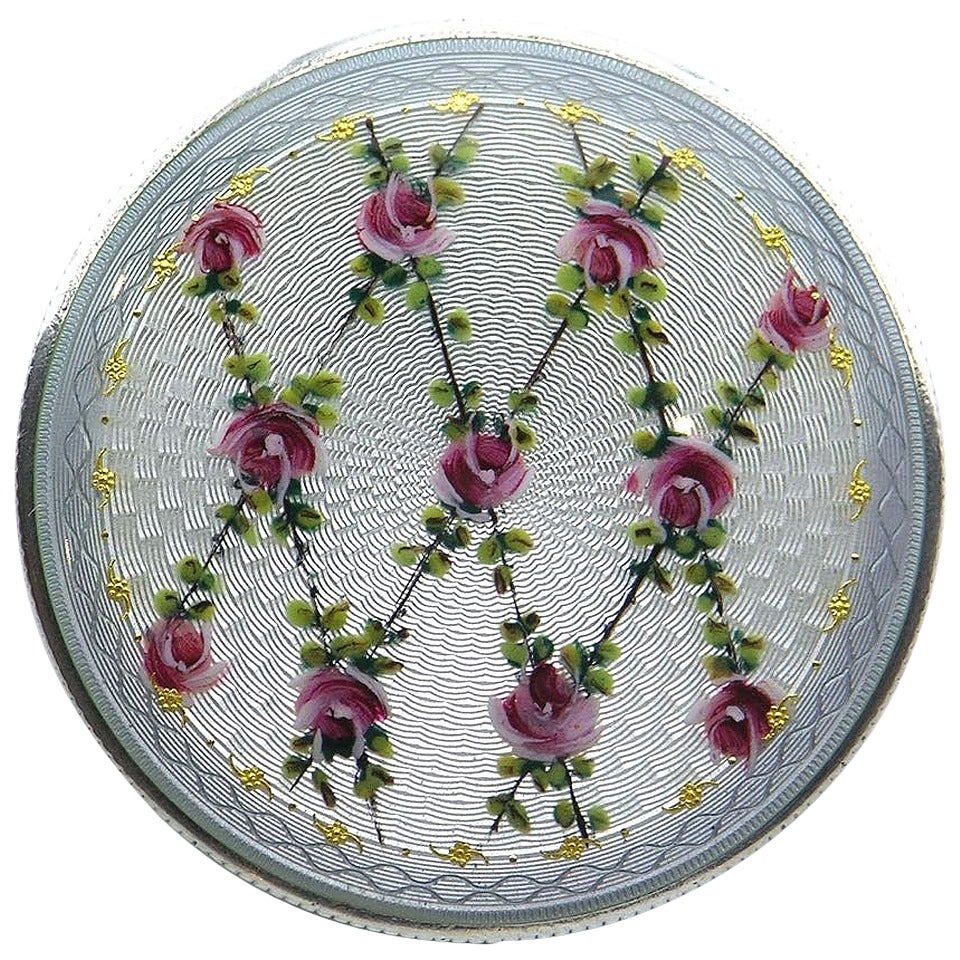 Solid silver and enamel round box with lattice of roses For Sale