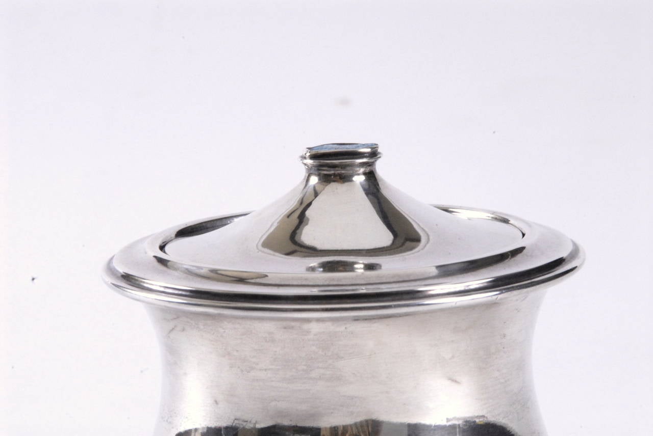 Cuenco cubierto de plata Arts & Crafts Liberty Diseñado por Archibald Knox en venta 1