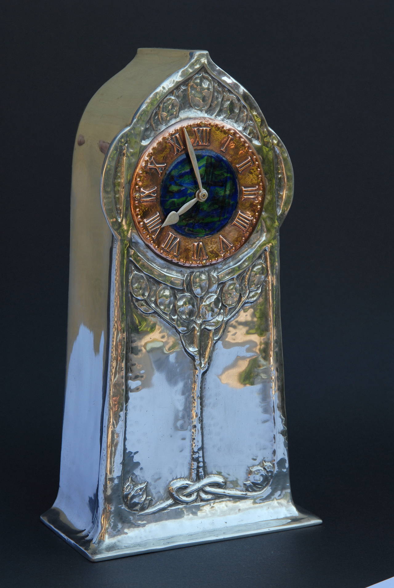 A David Veasey designed clock of 