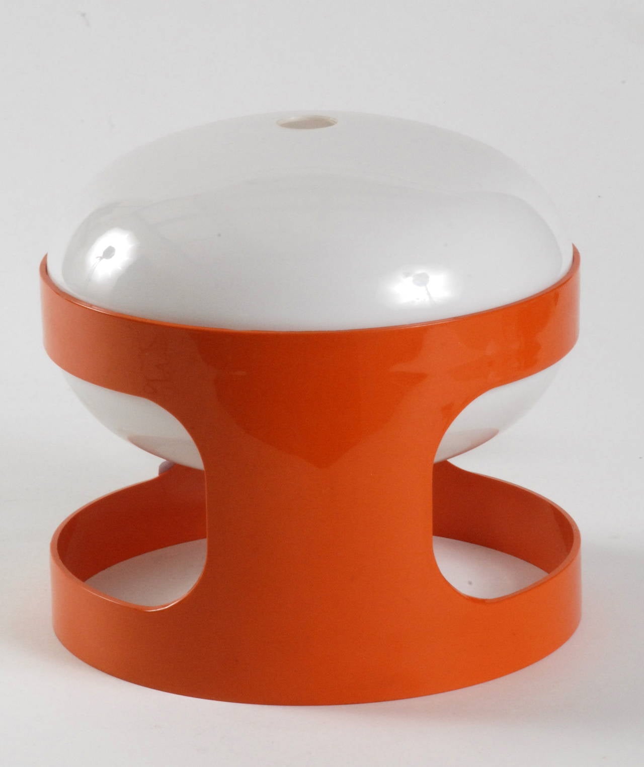 A joe Colombo designed Kartell KD27 orange plastic table light with pull switch c.1970. This light was in production from 1967-81. In lovely condition.